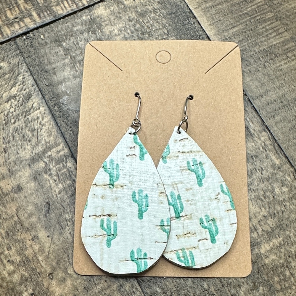 5/ $10 Cactus Print Teardrop Earrings‎